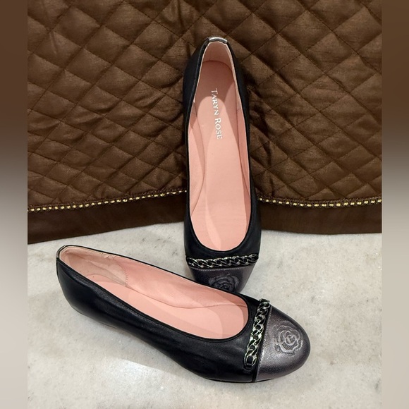 Taryn Rose Shoes - Taryn Rose Black and Metallic Women's Loafers Size 9